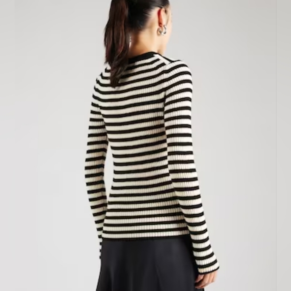 Gap Brooklyn Rib Striped Crew Sweater, Black, Cream & Gold Metallic, size XL - Picture 3 of 8